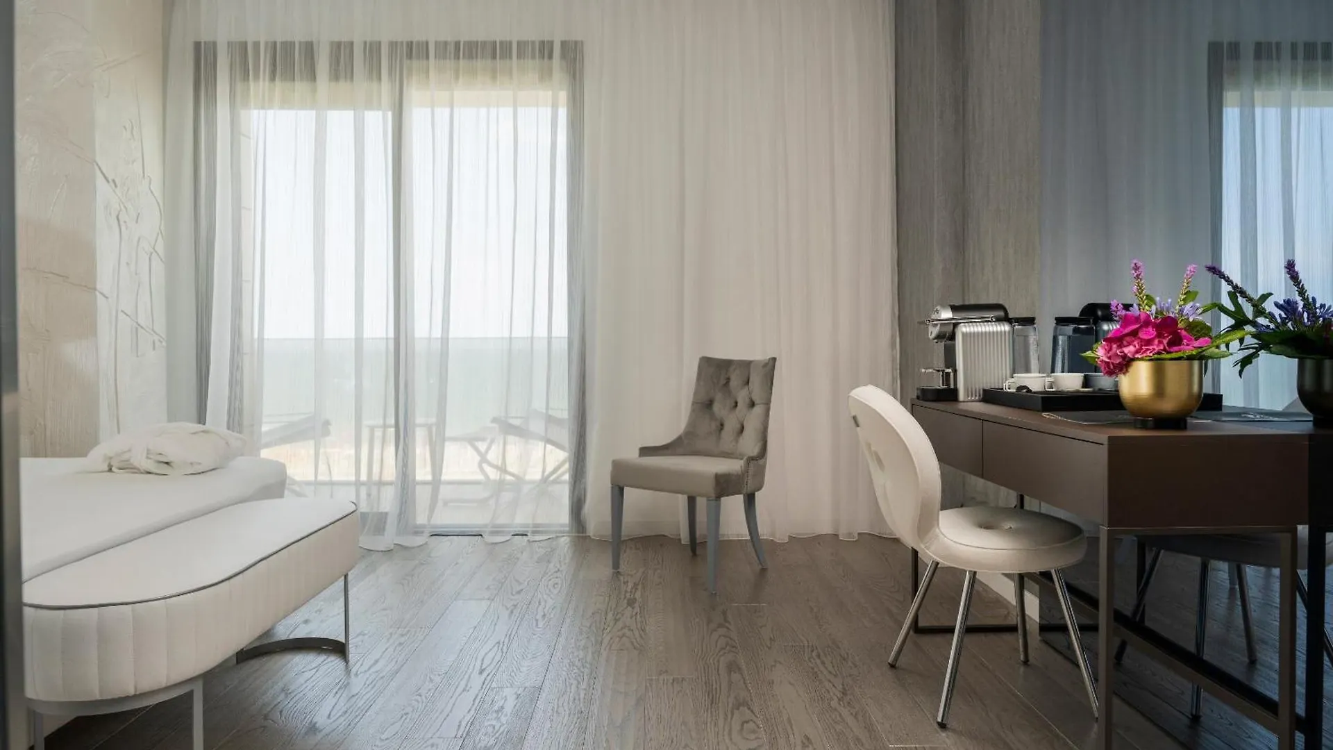 The Promenade Luxury Wellness Hotel Riccione 5*,  Włochy